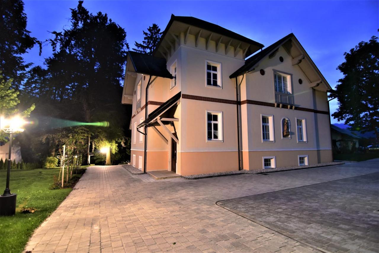 Vila Kljuce Apartments Блед Екстер'єр фото